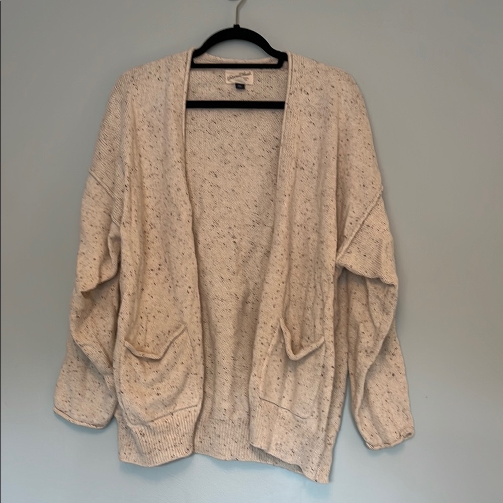 Universal Thread Speckled Cream Cardigan